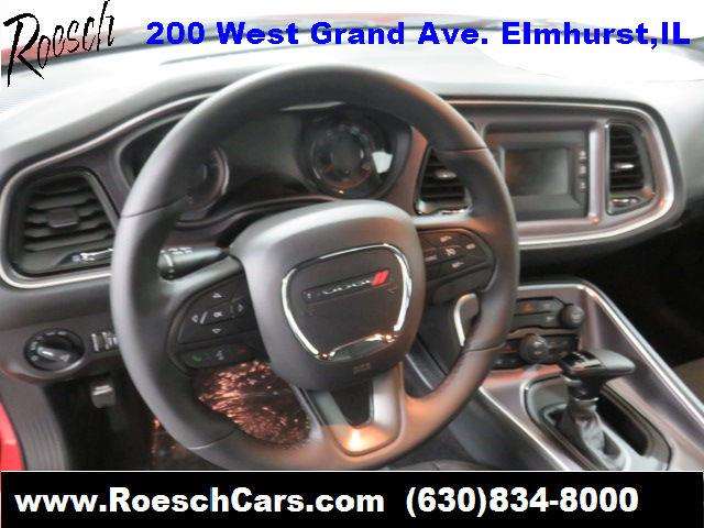 2017 Dodge Challenger SXT 2dr Coupe